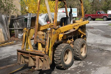 Need Help Identifying International Skidsteer 